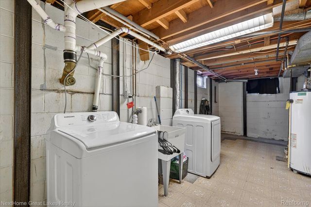 4444 Carmanwood Drive, Flint Charter Township, MI 48507