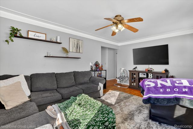 4444 Carmanwood Drive, Flint Charter Township, MI 48507