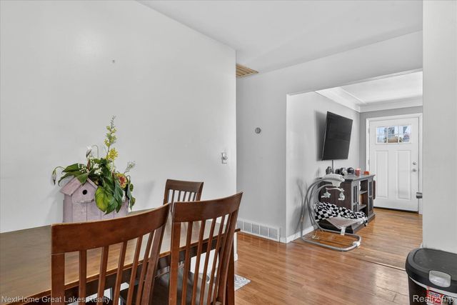 4444 Carmanwood Drive, Flint Charter Township, MI 48507