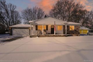 4444 Carmanwood Drive, Flint Charter Township, MI 48507