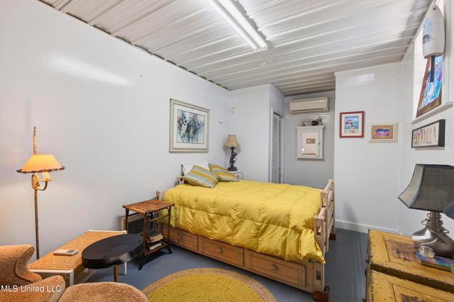 470 W Beach Boulevard, Long Beach, MS 39560