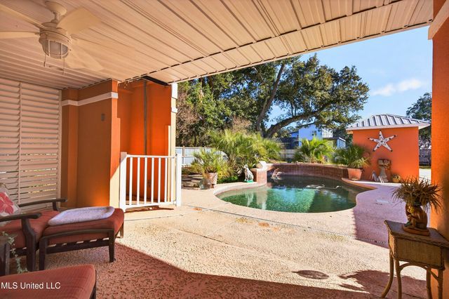 470 W Beach Boulevard, Long Beach, MS 39560