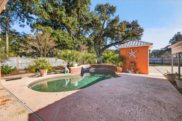 470 W Beach Boulevard, Long Beach, MS 39560