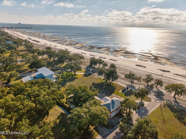 470 W Beach Boulevard, Long Beach, MS 39560