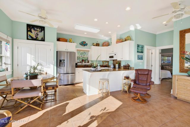 470 W Beach Boulevard, Long Beach, MS 39560