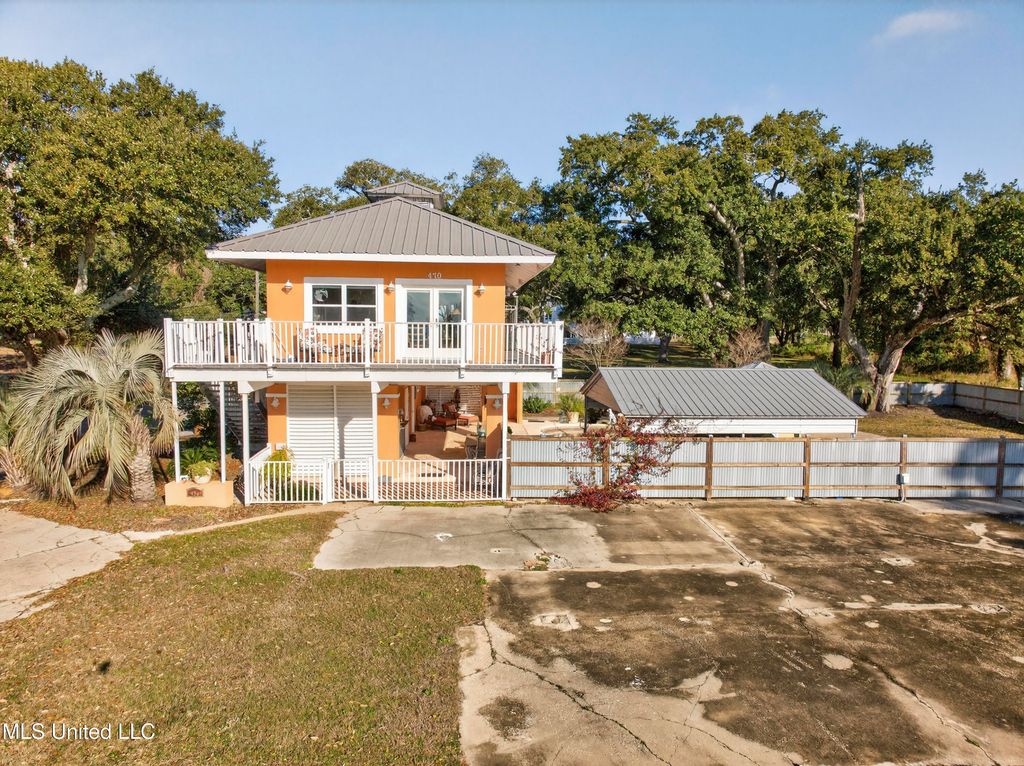 470 W Beach Boulevard, Long Beach, MS 39560