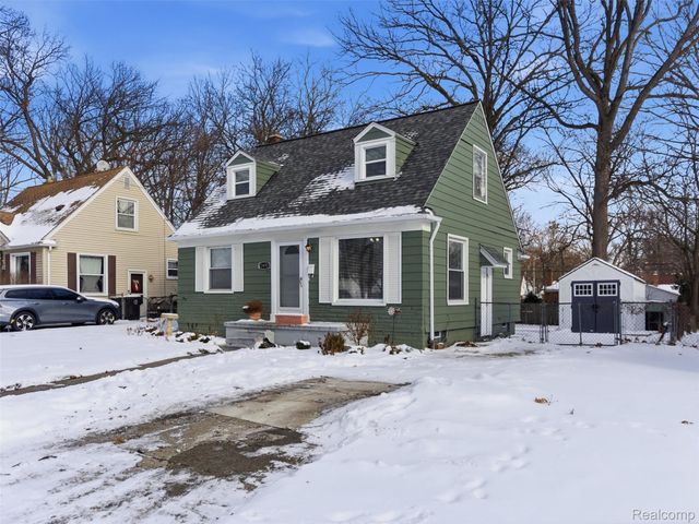 23490 Seneca Street, Oak Park, MI 48237
