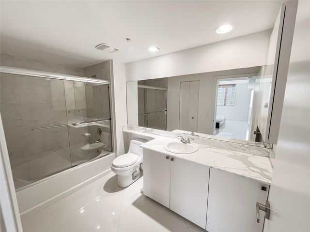 2775 NE 187th Street 627, Aventura, FL 33180