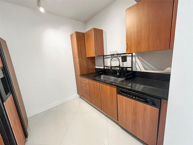2775 NE 187th Street 627, Aventura, FL 33180