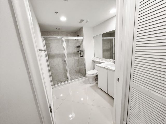 2775 NE 187th Street 627, Aventura, FL 33180