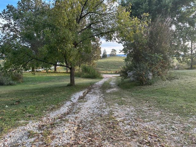 7429 Watts Road, Harrison, AR 72601