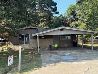 1017 E Nichols, England, AR 72046