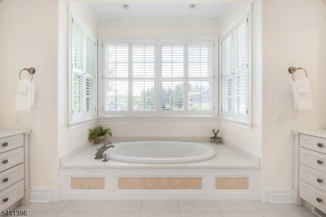 9 Pitney Dr, Mendham Twp., NJ 07945