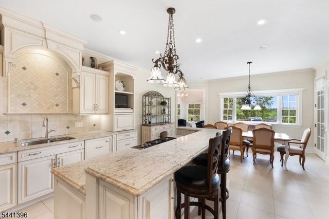 9 Pitney Dr, Mendham Twp., NJ 07945