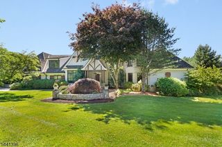 9 Pitney Dr, Mendham Twp., NJ 07945
