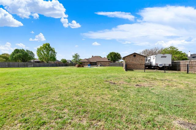1201 E Oaklawn Drive, Forney, TX 75160
