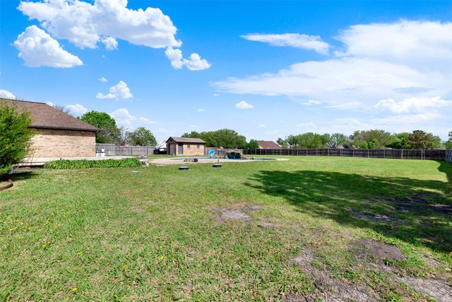 1201 E Oaklawn Drive, Forney, TX 75160