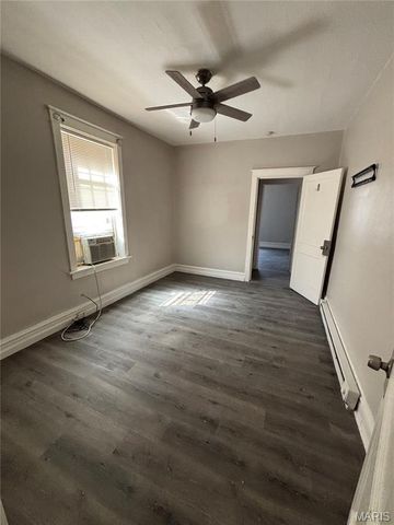 4516 Pennsylvania Avenue, St Louis, MO 63111