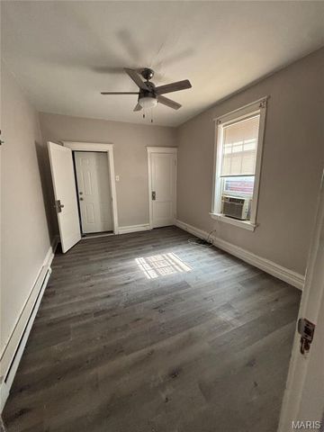 4516 Pennsylvania Avenue, St Louis, MO 63111