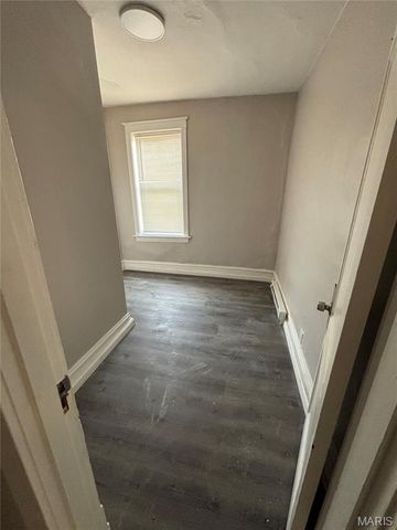 4516 Pennsylvania Avenue, St Louis, MO 63111