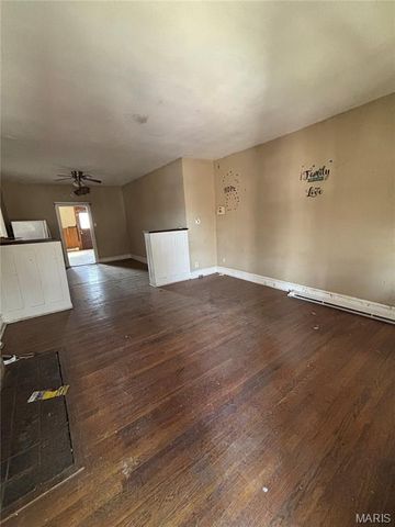 4516 Pennsylvania Avenue, St Louis, MO 63111