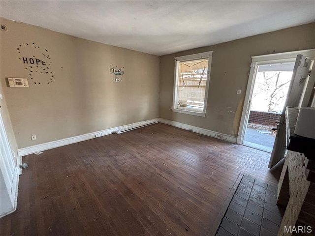 4516 Pennsylvania Avenue, St Louis, MO 63111