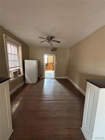 4516 Pennsylvania Avenue, St Louis, MO 63111