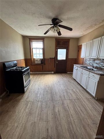 4516 Pennsylvania Avenue, St Louis, MO 63111