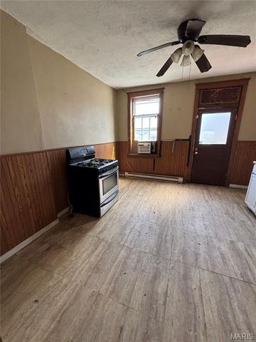 4516 Pennsylvania Avenue, St Louis, MO 63111