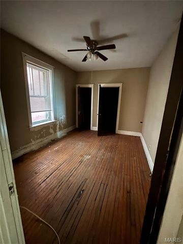 4516 Pennsylvania Avenue, St Louis, MO 63111