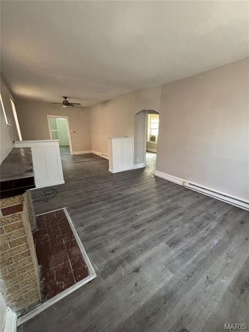 4516 Pennsylvania Avenue, St Louis, MO 63111