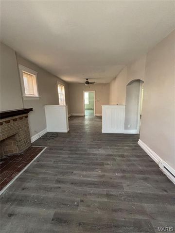 4516 Pennsylvania Avenue, St Louis, MO 63111