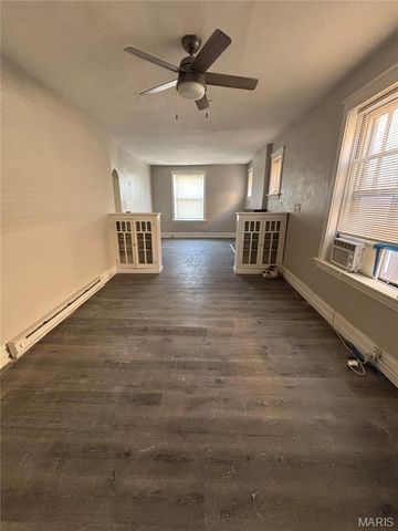 4516 Pennsylvania Avenue, St Louis, MO 63111