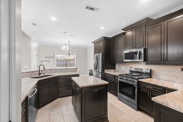217 Glen Oaks, Dothan, AL 36301