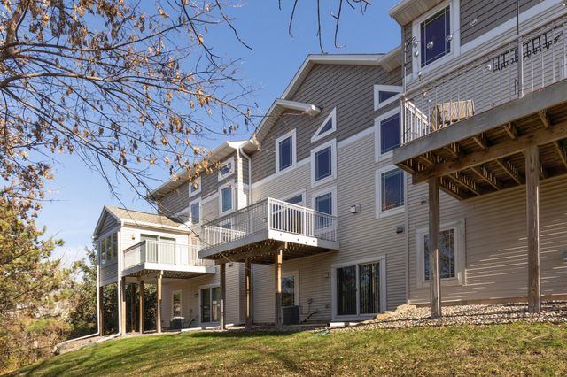 15561 Lilac Drive, Eden Prairie, MN 55347