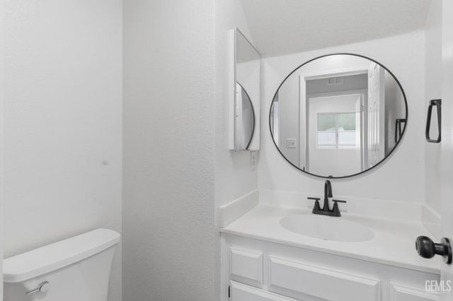 9405 Salinger Street, Bakersfield, CA 93311