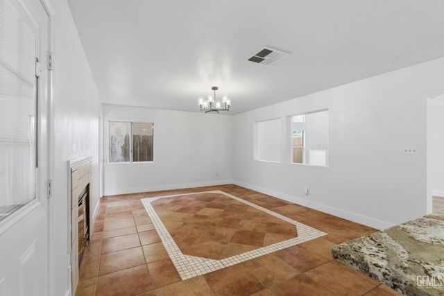 9405 Salinger Street, Bakersfield, CA 93311