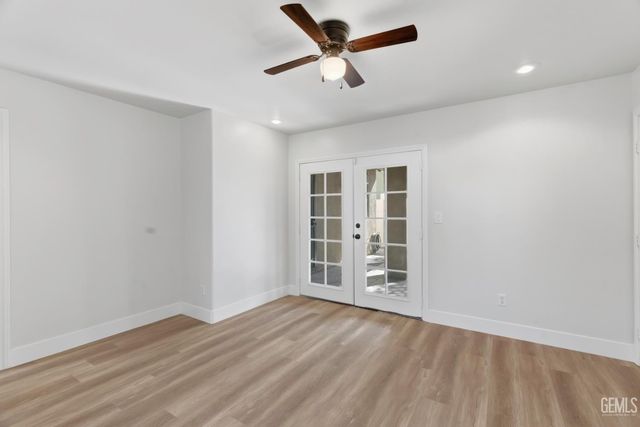 9405 Salinger Street, Bakersfield, CA 93311