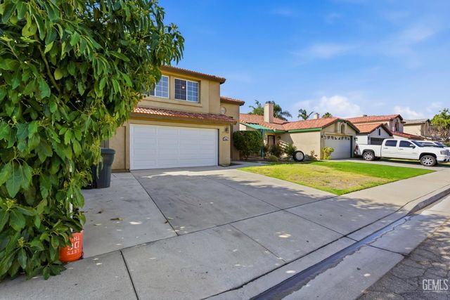 9405 Salinger Street, Bakersfield, CA 93311
