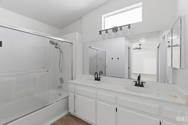 9405 Salinger Street, Bakersfield, CA 93311