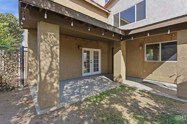 9405 Salinger Street, Bakersfield, CA 93311