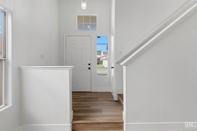 9405 Salinger Street, Bakersfield, CA 93311