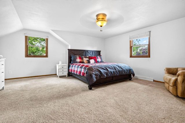 2001 N DOUGLAS STREET, Appleton, WI 54914