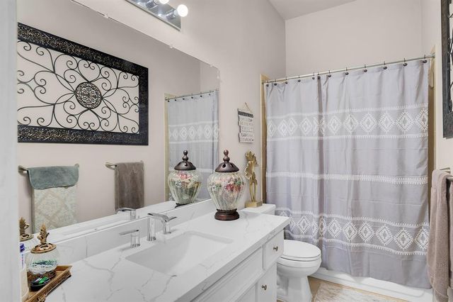 9827 Kimberly Loch Lane, Houston, TX 77089