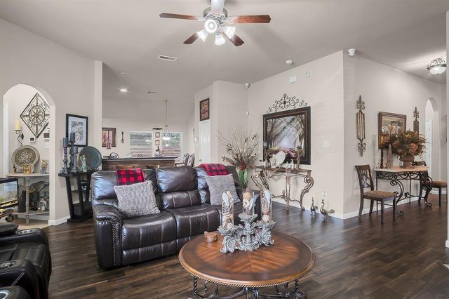 9827 Kimberly Loch Lane, Houston, TX 77089