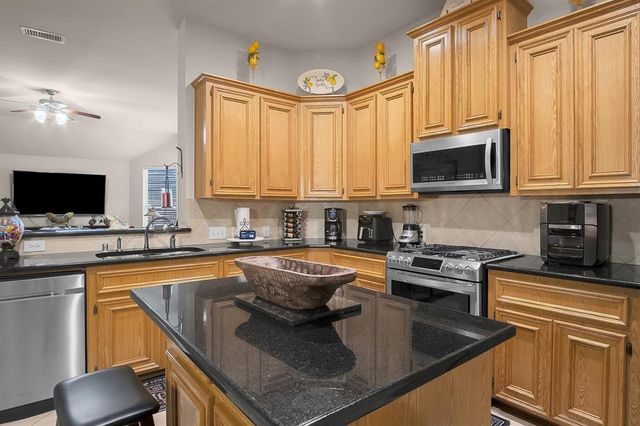 9827 Kimberly Loch Lane, Houston, TX 77089