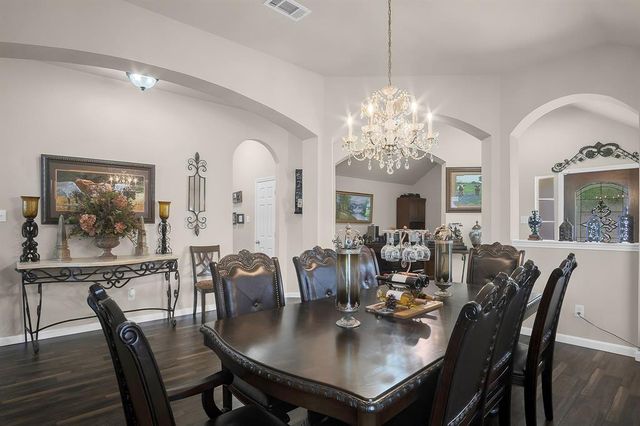 9827 Kimberly Loch Lane, Houston, TX 77089