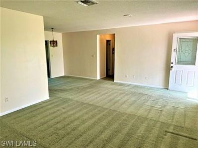 223 Punta Alta CT, Lehigh Acres, FL 33936