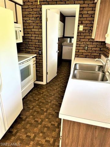 223 Punta Alta CT, Lehigh Acres, FL 33936