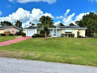 223 Punta Alta CT, Lehigh Acres, FL 33936